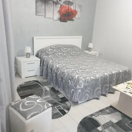 Apartament Studio Belvedere - Summerland Seaview 아파트 마마이아